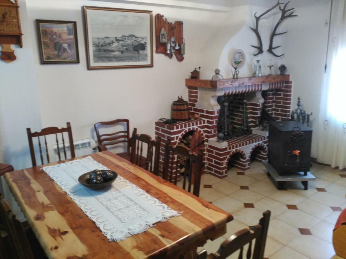 Casa Rosalia Leilighet Bronchales Eksteriør bilde